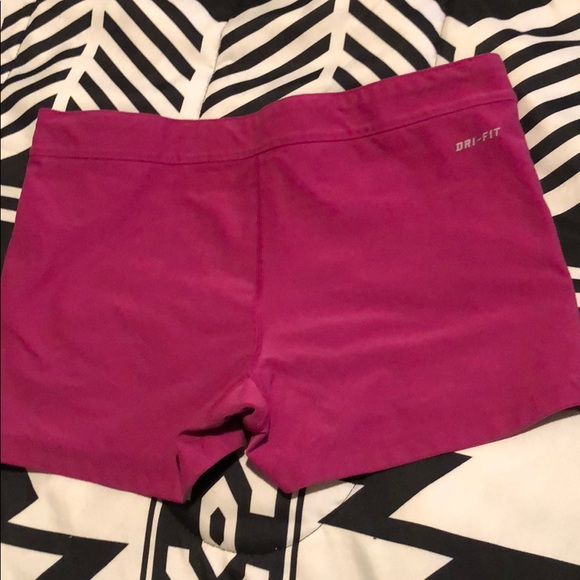 Nike shorts - Picture 4 of 5